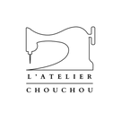 logo hd l'atelier chouchou marque écoresponsable scrunchies artisanal upcycling habits de seconde-main en Suisse livraison gratuite cousu à la main dans de beaux tissus comme de la soie ou de la viscose minimalist logo sewer machine scrunchies Company 
